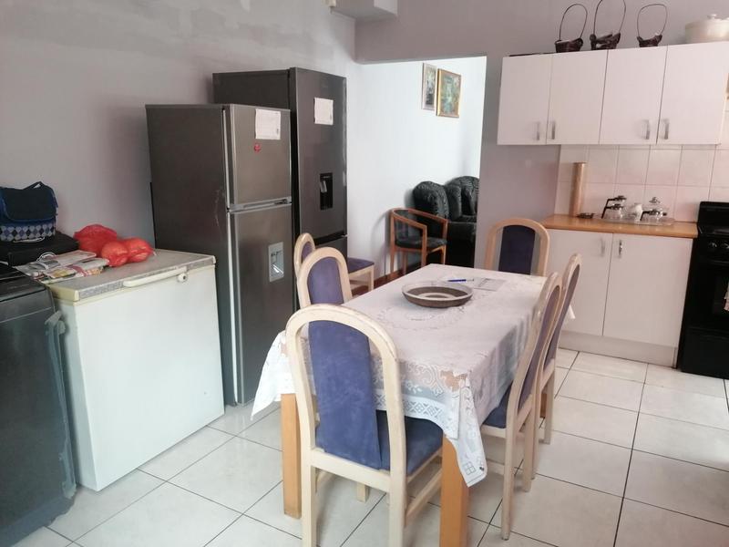 2 Bedroom Property for Sale in Maitland Western Cape